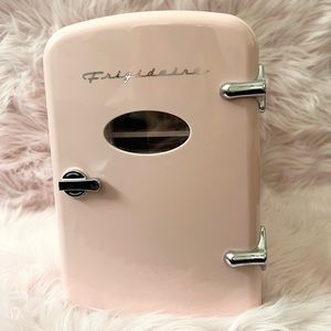 Frigidaire mini fridge